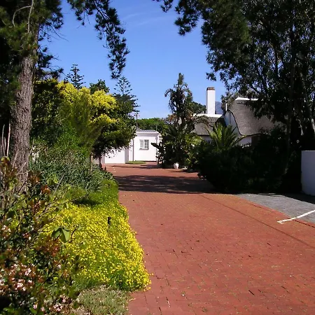 Lagoon Lodge-3